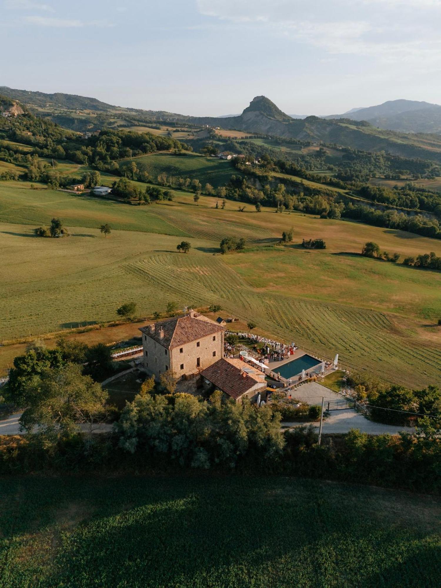 Palazzo Serre - Natura & Piscina San Leo Εξωτερικό φωτογραφία